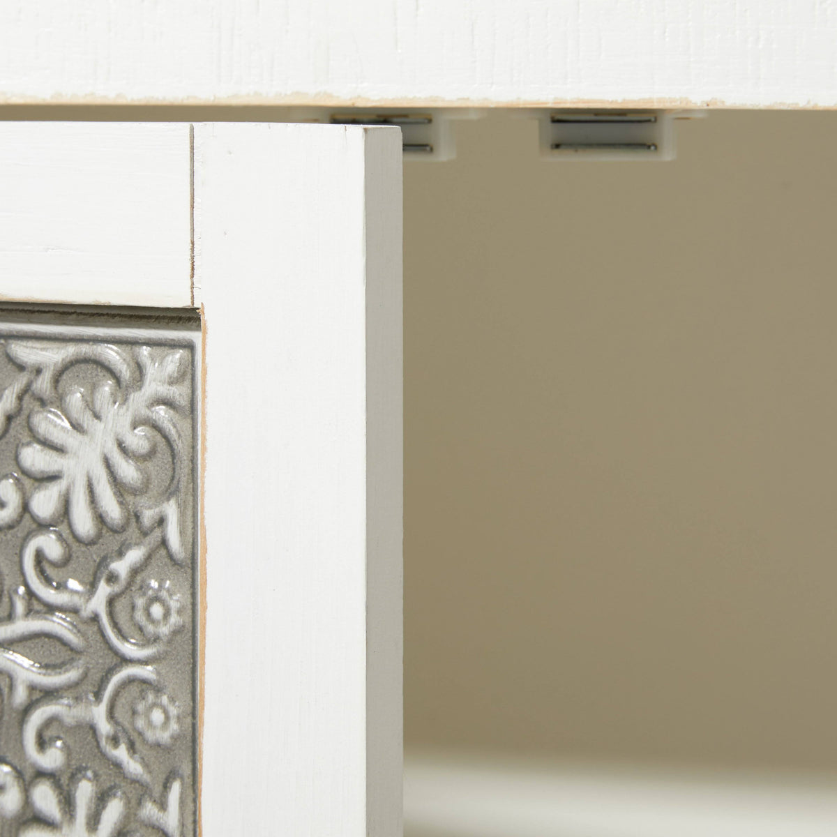 White 2-Door Wooden Cabinet X402