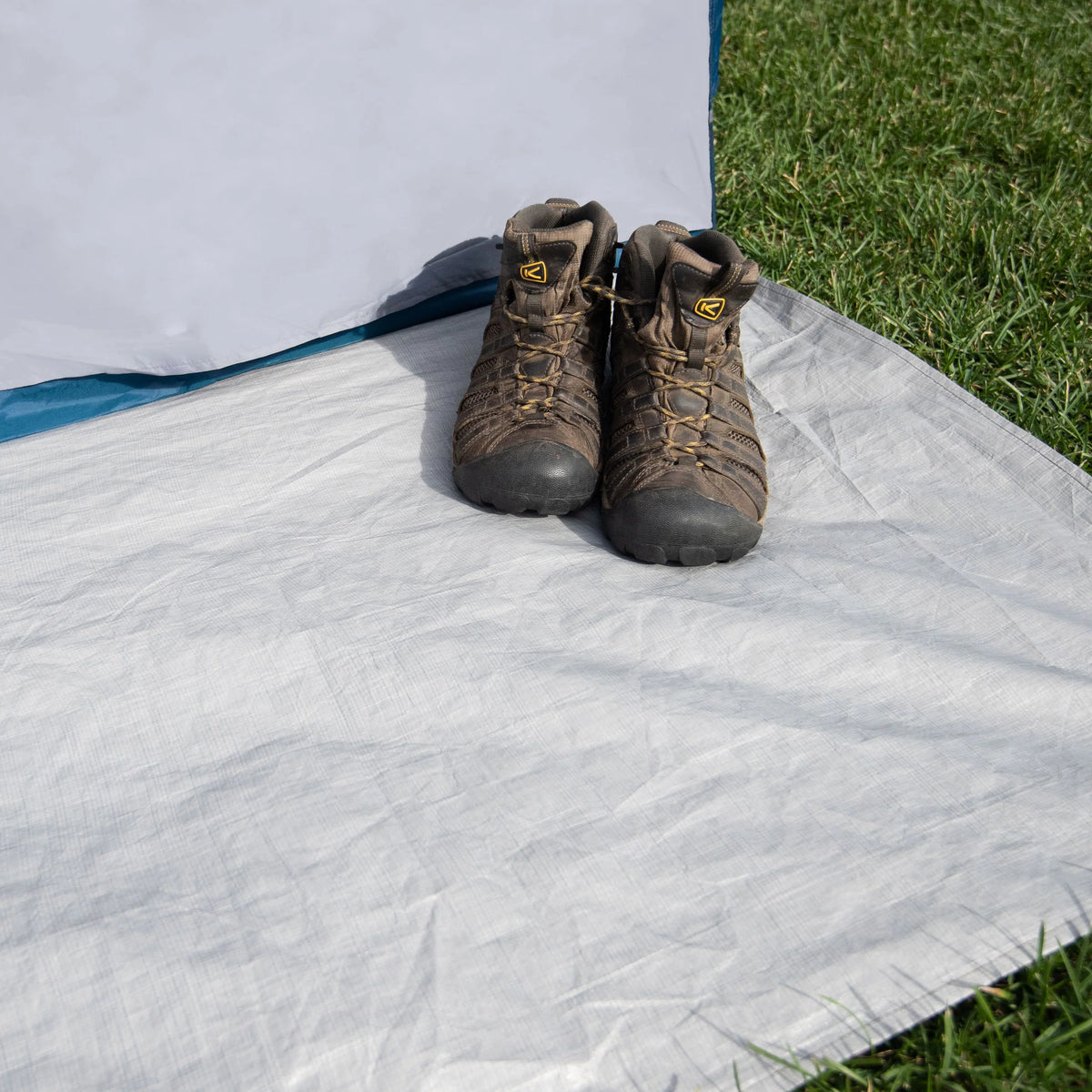 10-Person Festival Tent with 2 Entrances R894761