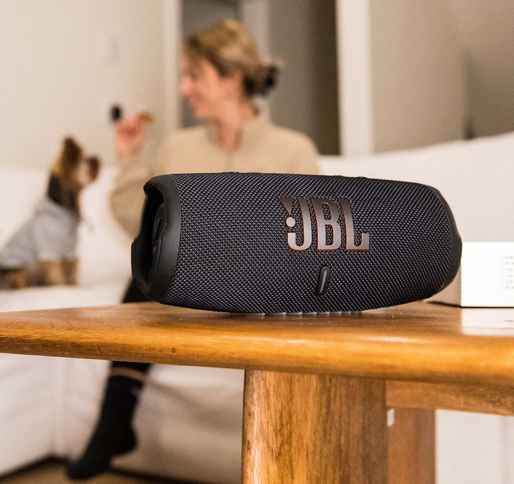 Black Portable Bluetooth Speaker R832875