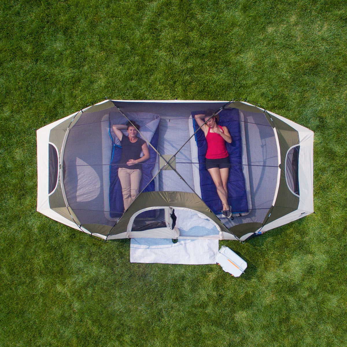 8-Person 2-Room Dome Tent F539