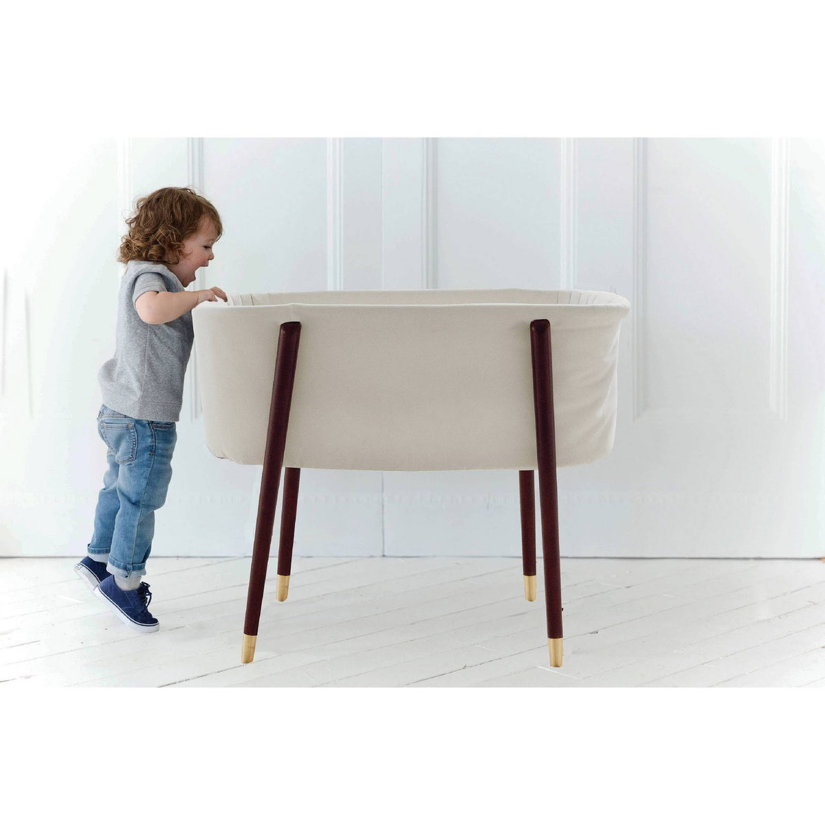 Irish Cream Bassinet K9589