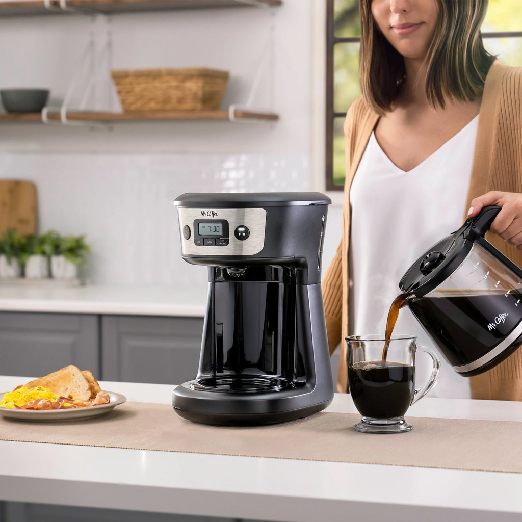 12-Cup Programmable Coffee Maker L676