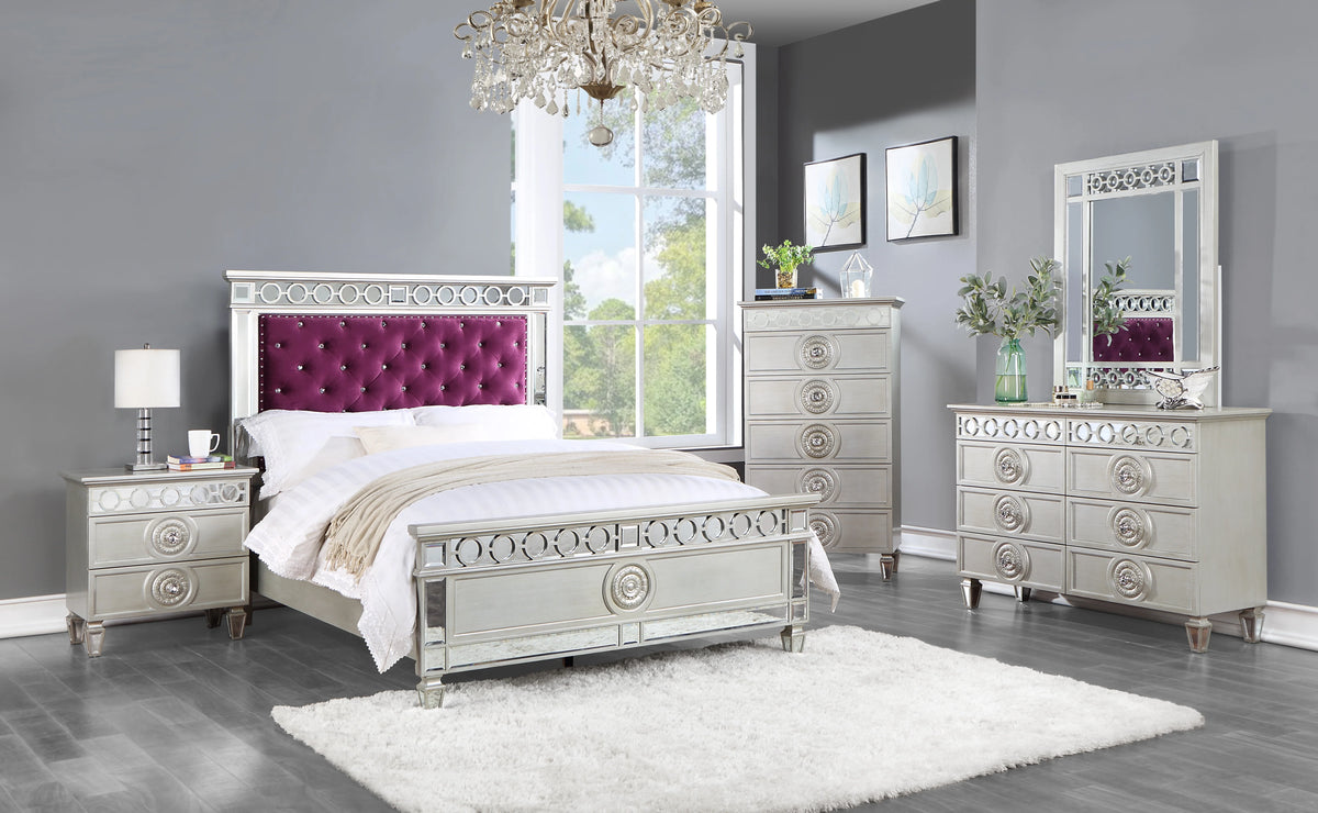 Silver Mirrored Chest B840